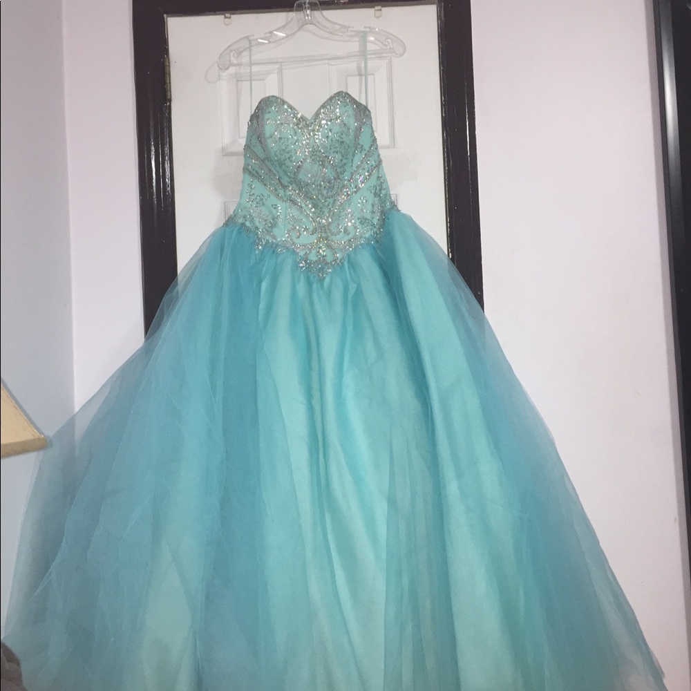 Sweet sixteen dress